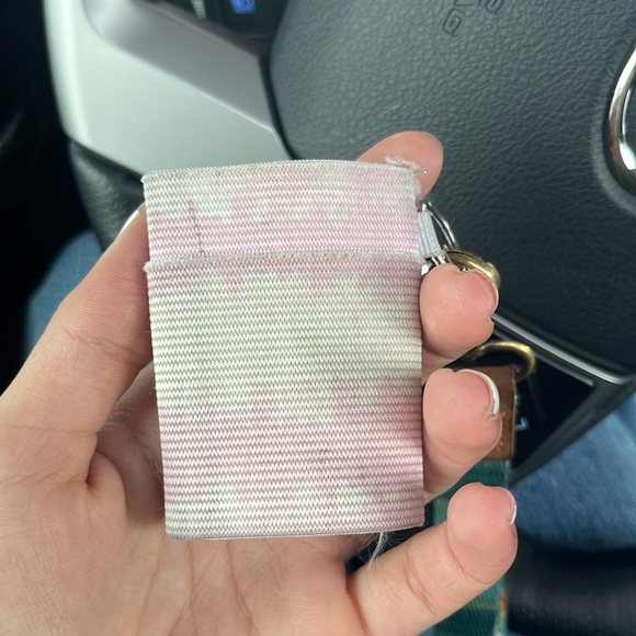 Thread wallet! - Picture 2 of 5